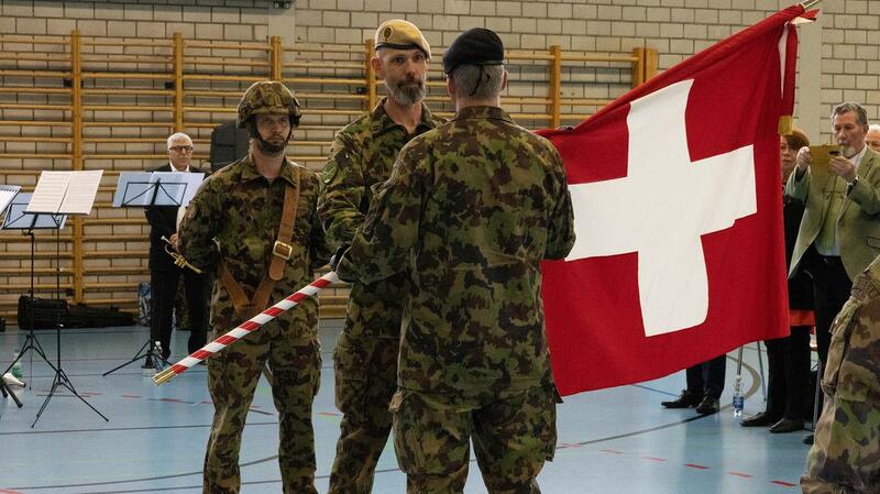 Kommandoübergabe des Ausbildungszentrums Swissint: Adrian Staub (links) übernimmt von Robert Tischhauser.